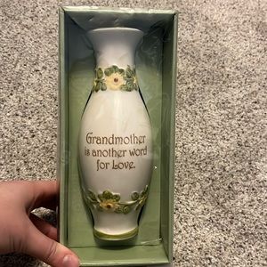NWT ceramic vase for grandmother